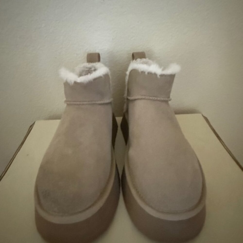 Koolaburra Tan Kids Boots with White Fur